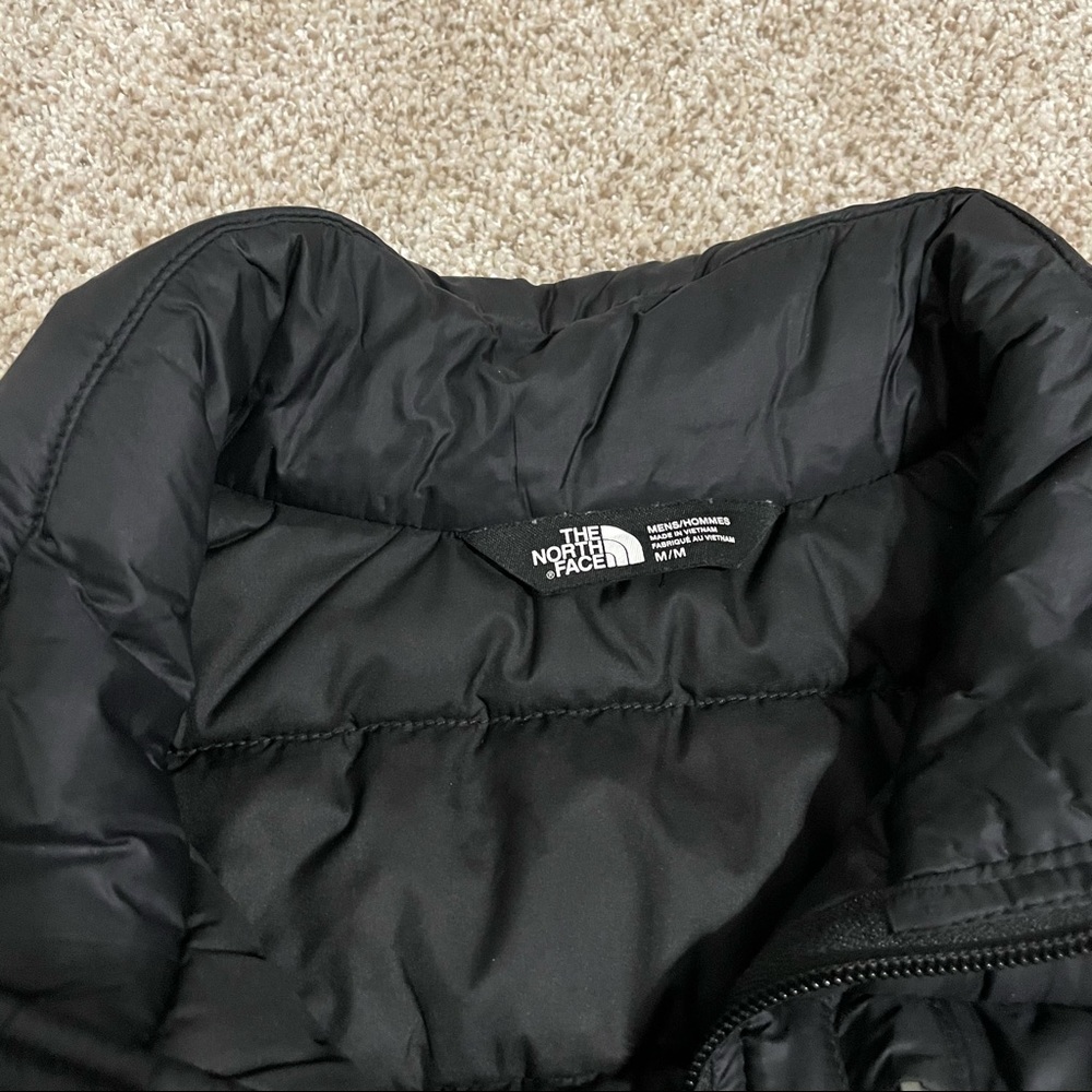 Men’s north face black vest - Picture 3 of 4